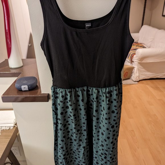 SHEIN Green Polka dot dress - NEW, new worn. - Picture 2 of 4